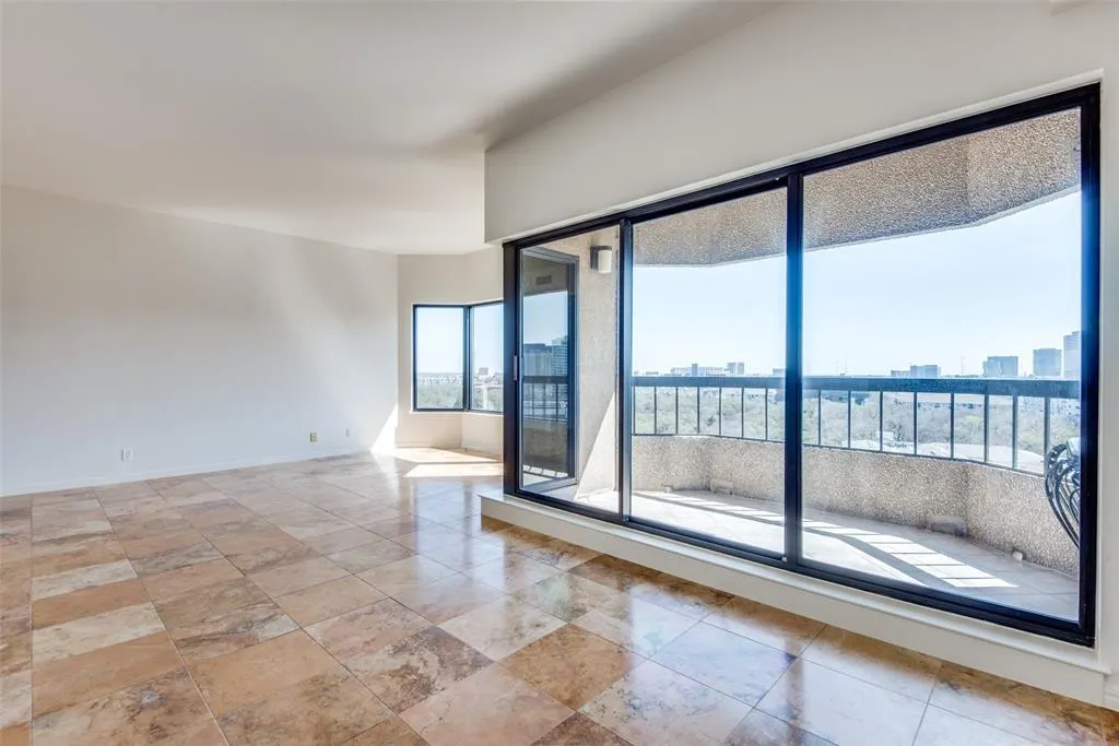 3030 Mckinney Avenue, #1005