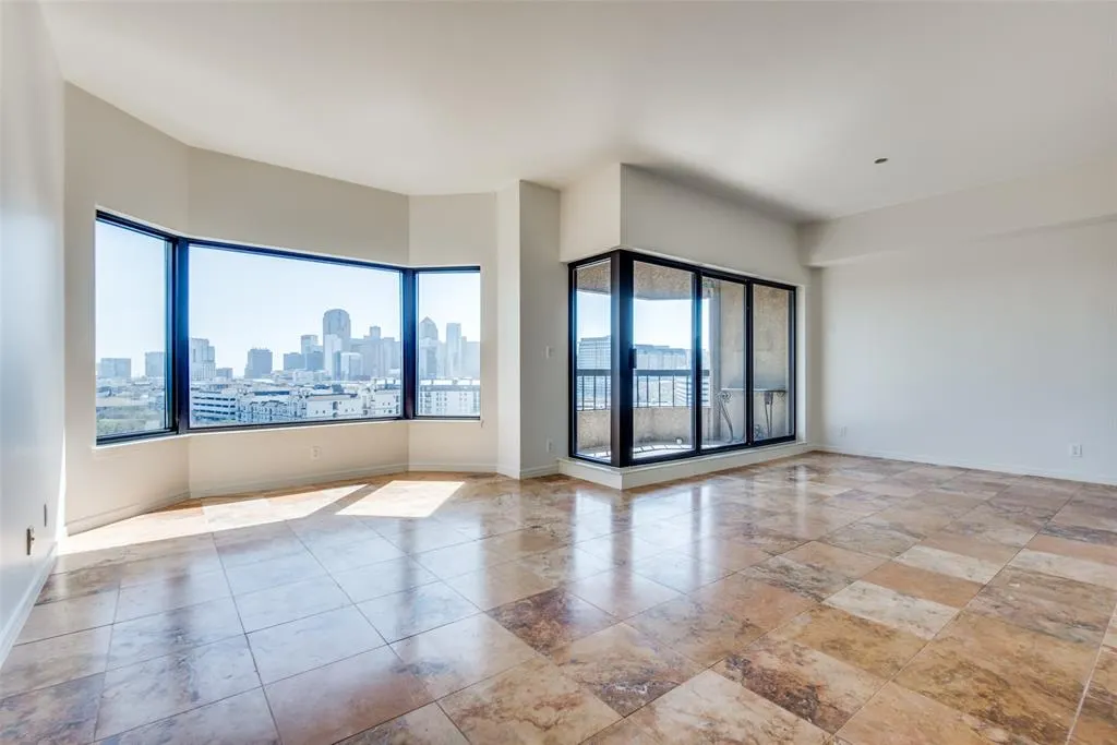 3030 Mckinney Avenue, #1005