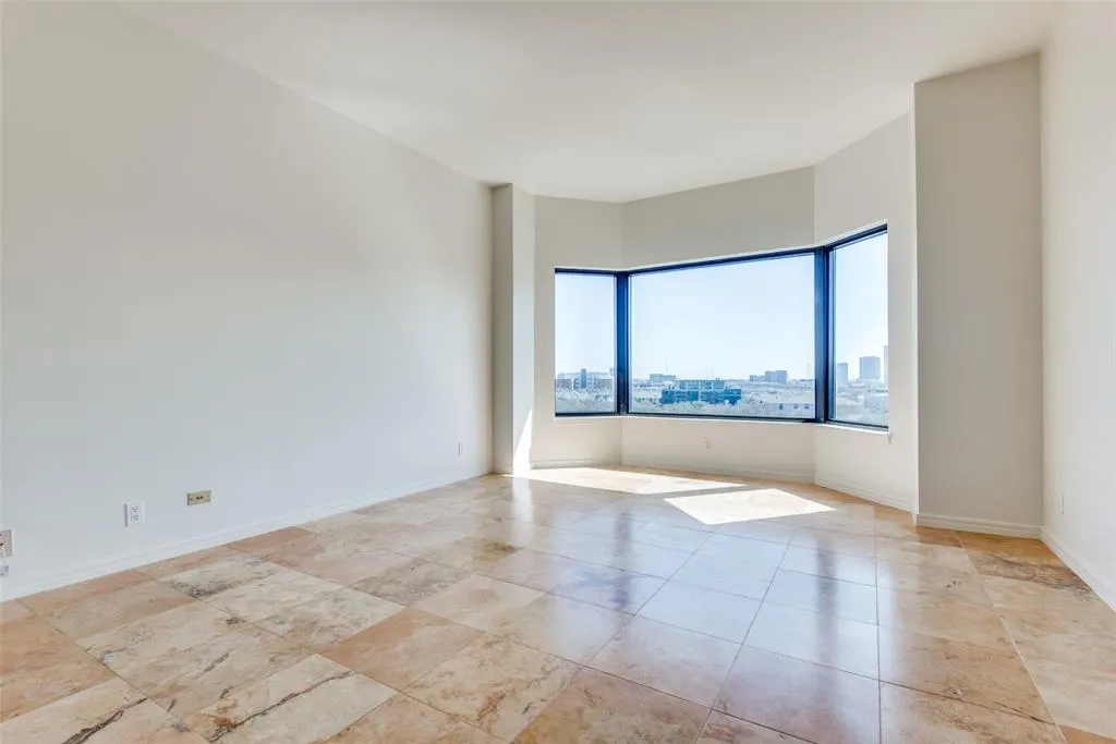 3030 Mckinney Avenue, #1005