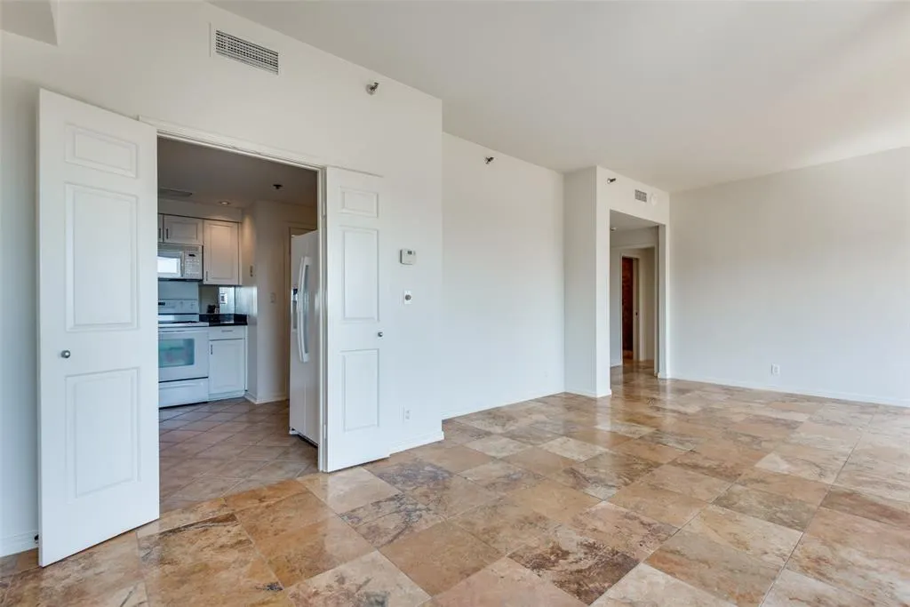 3030 Mckinney Avenue, #1005