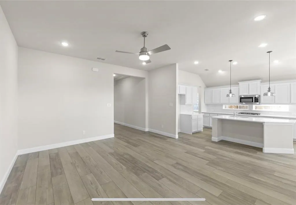 2515 Swallowtail Street