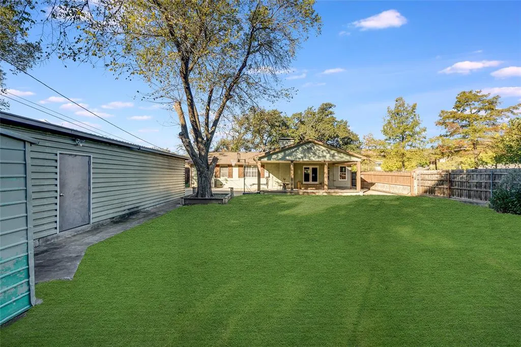 330 N Brighton Avenue