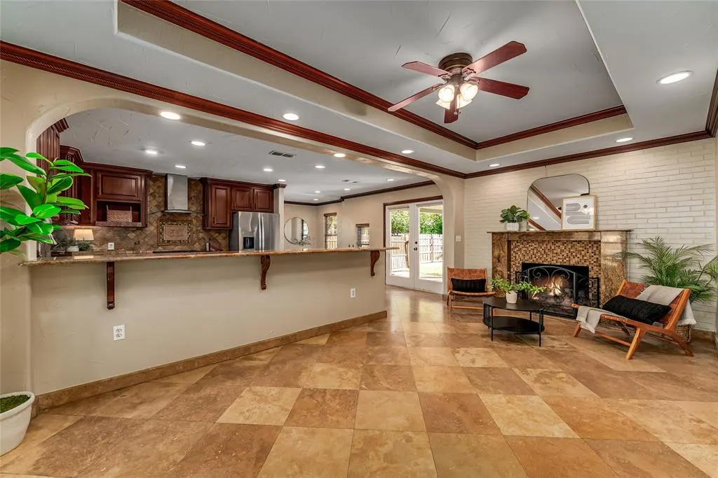 330 N Brighton Avenue