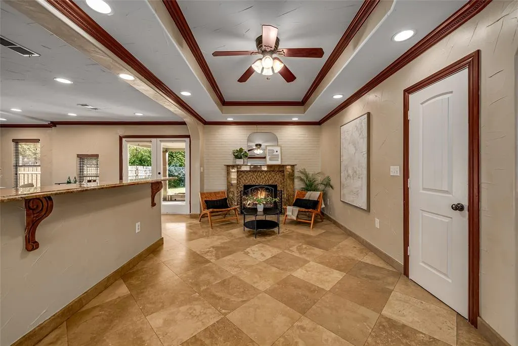 330 N Brighton Avenue