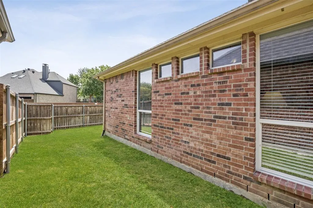 10082 Planters Row Drive