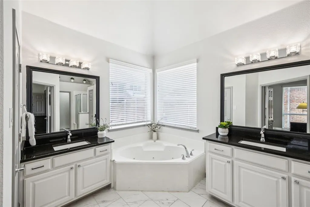 10082 Planters Row Drive