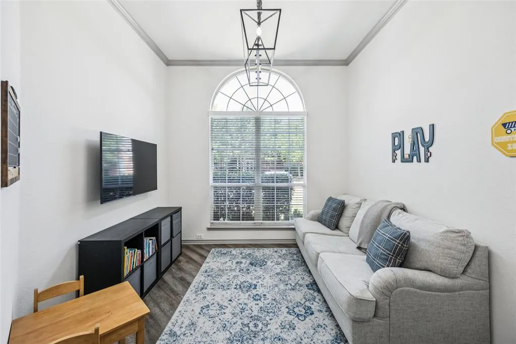 10082 Planters Row Drive