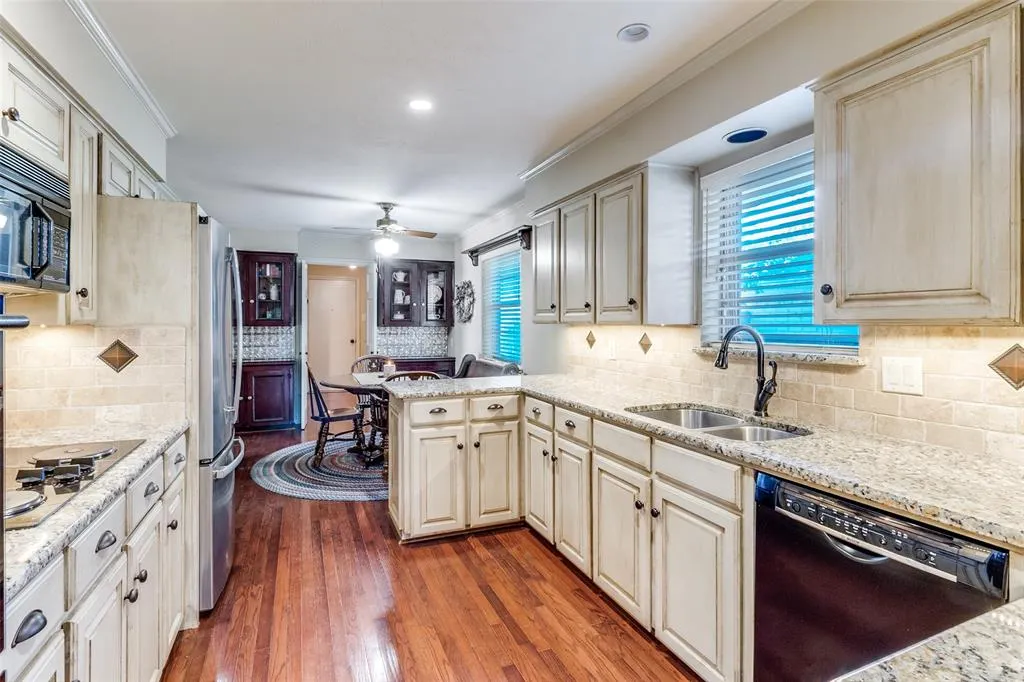 7342 Alto Caro Drive