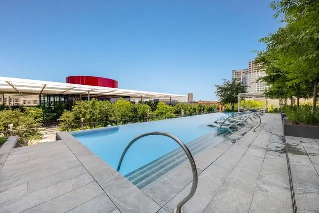 1747 Leonard Street, #903