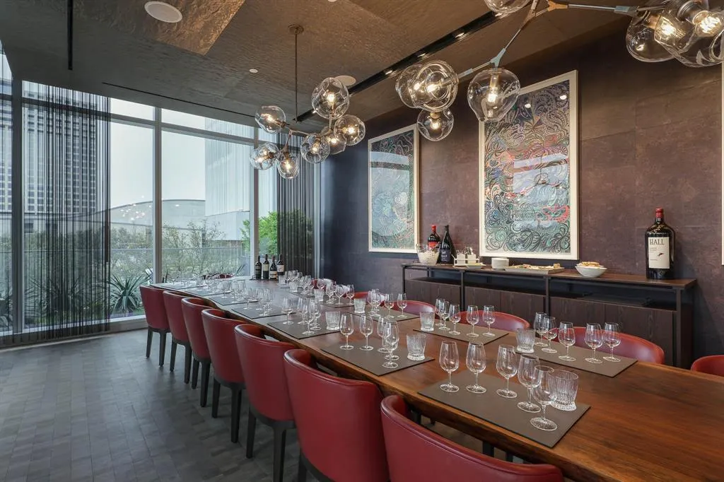 1747 Leonard Street, #903