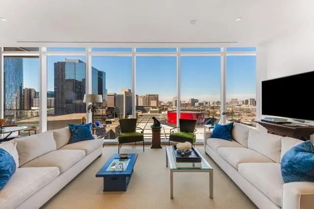 1747 Leonard Street, #903