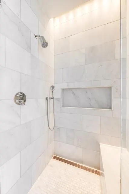 1747 Leonard Street, #903