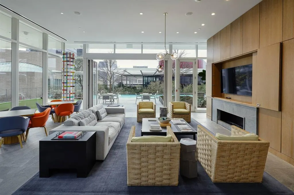 1747 Leonard Street, #903