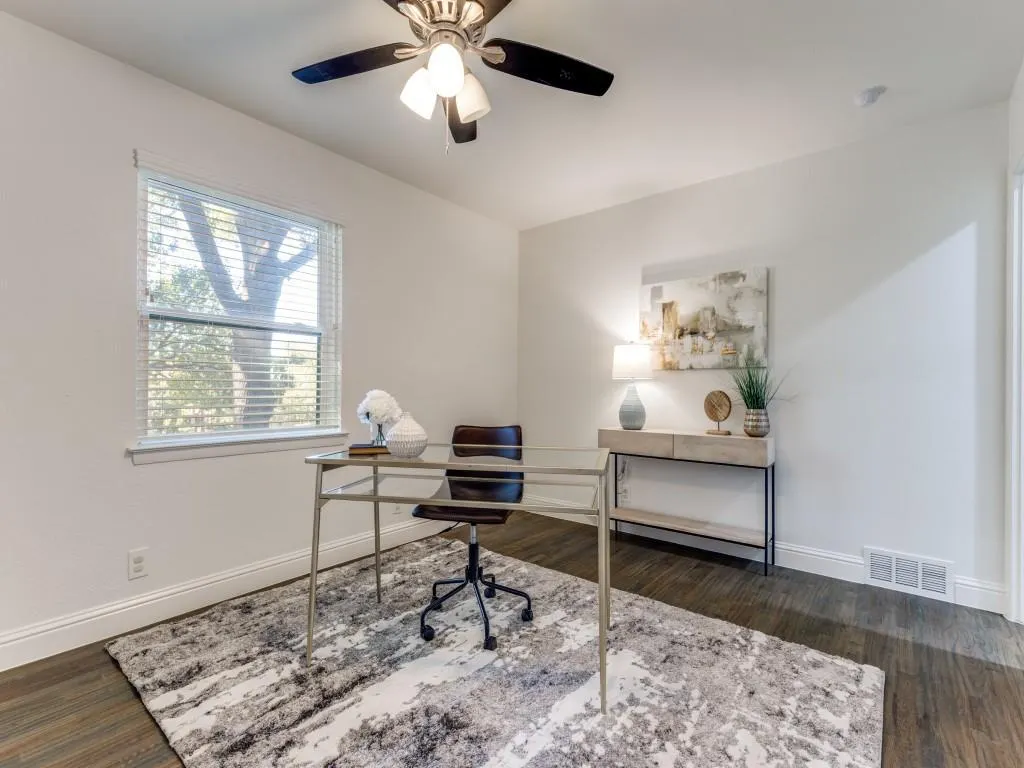 11338 Hillcrest Road