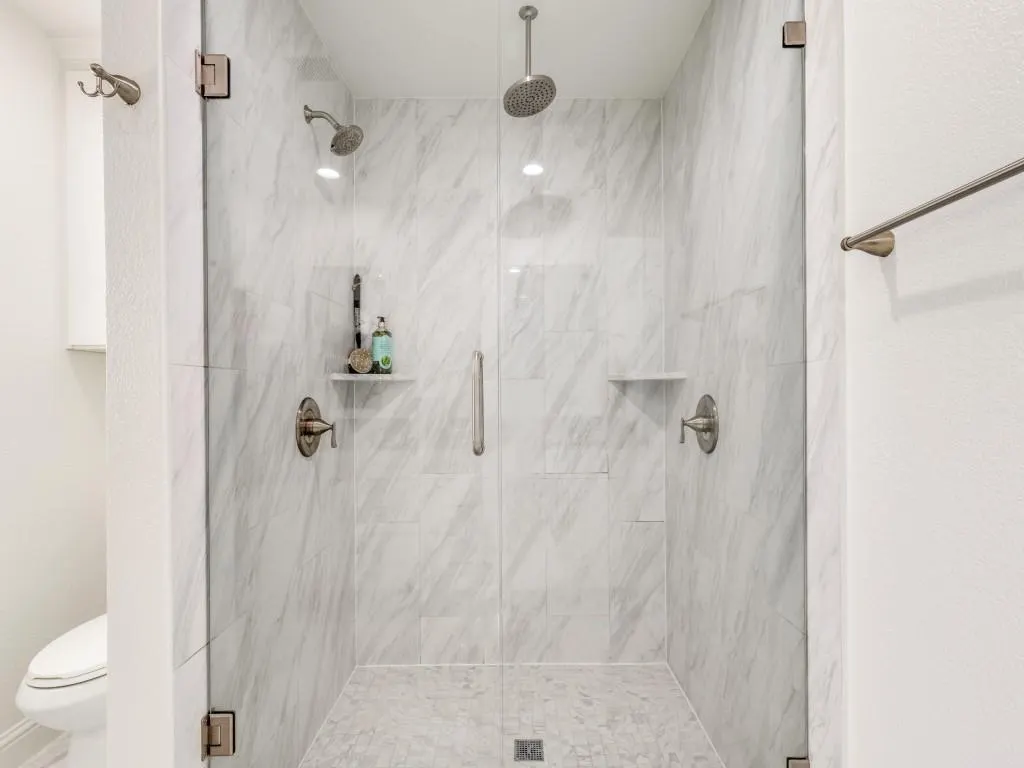 11338 Hillcrest Road