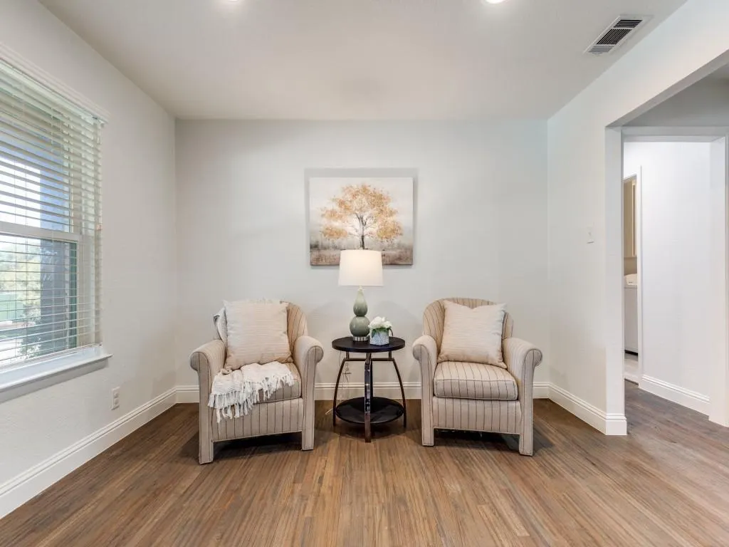 11338 Hillcrest Road