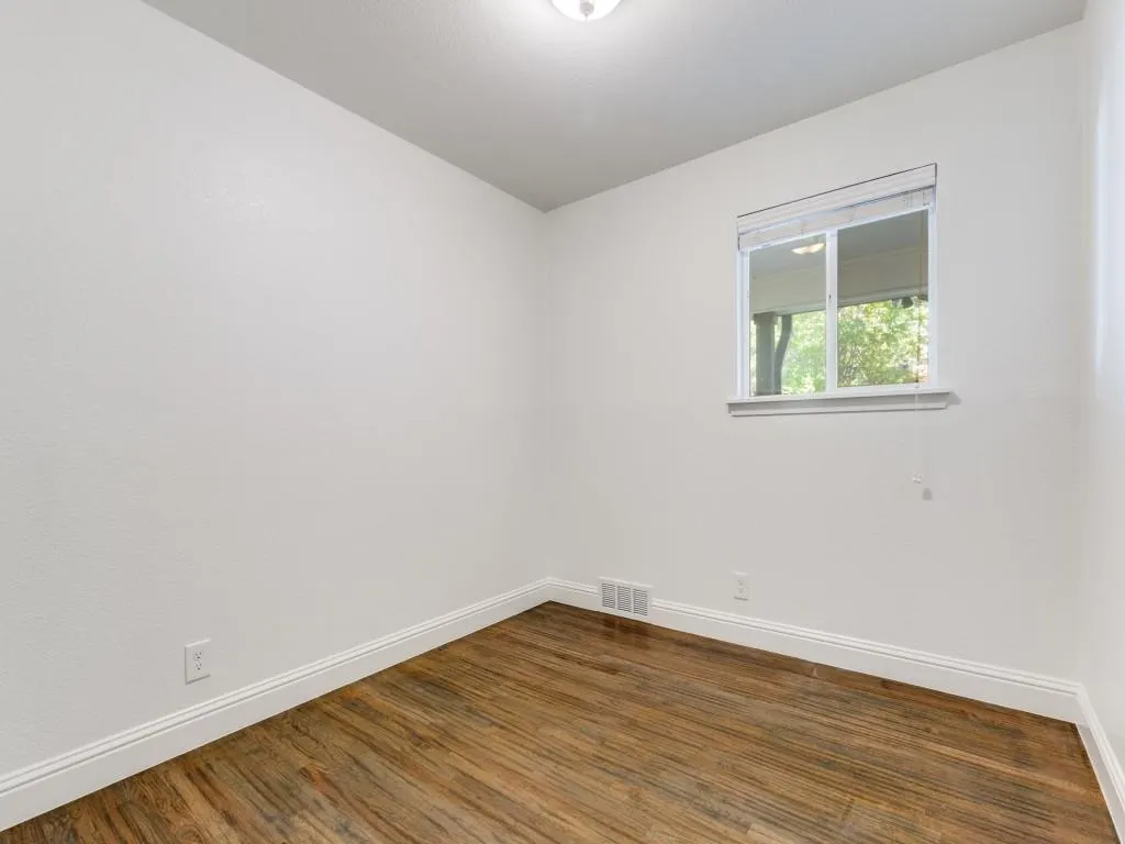 11338 Hillcrest Road