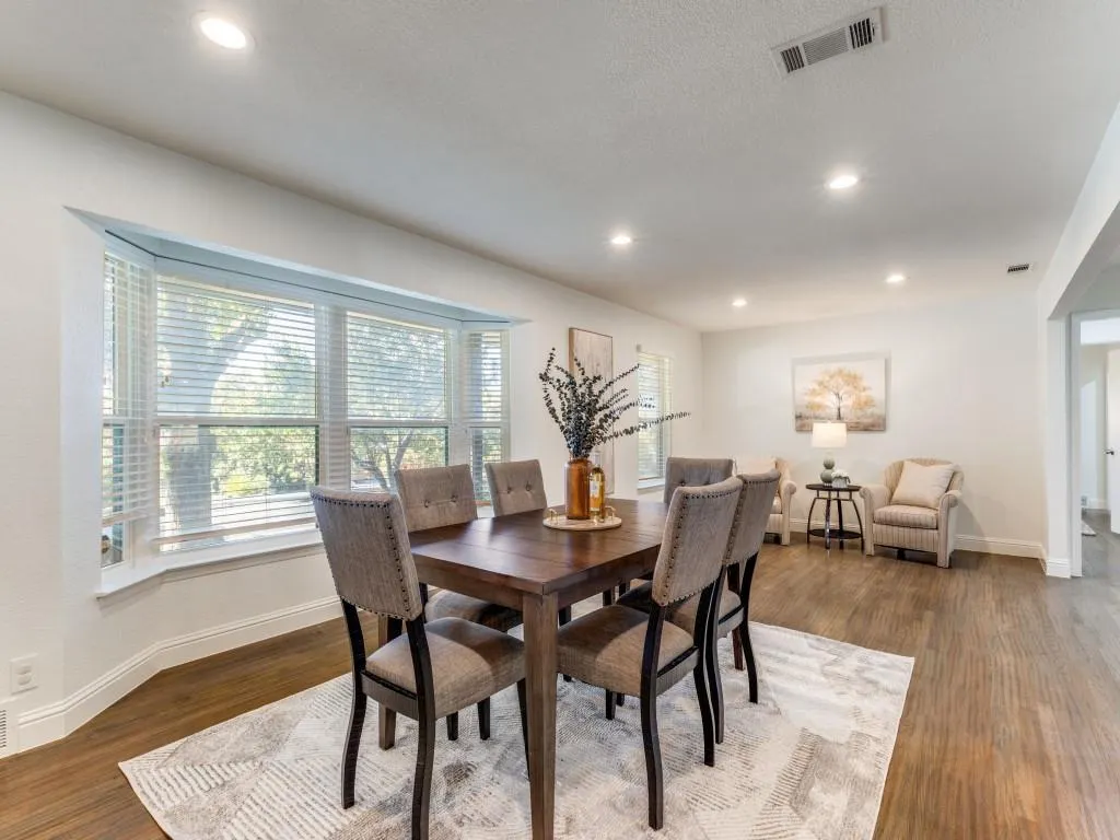 11338 Hillcrest Road