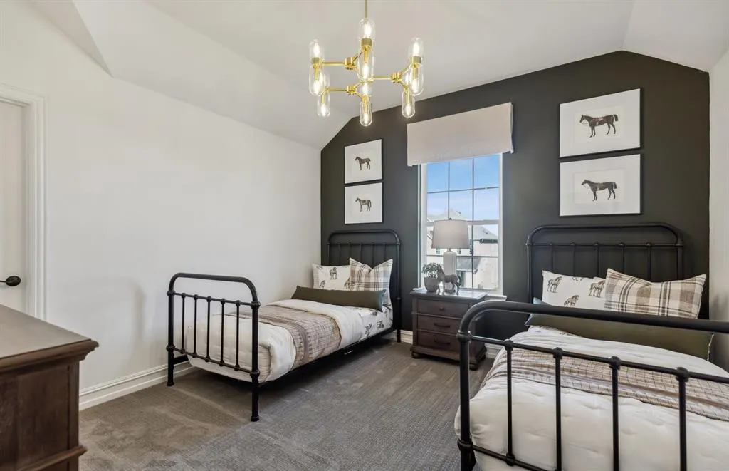 2925 Cliffside Drive