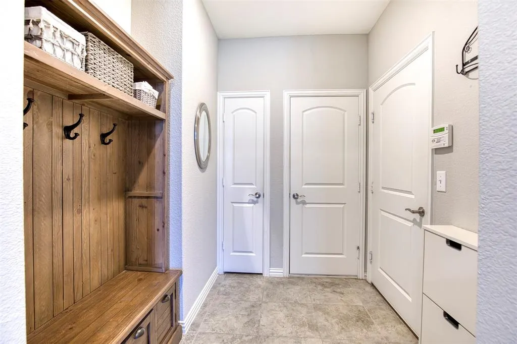 2990 Rolling River Road