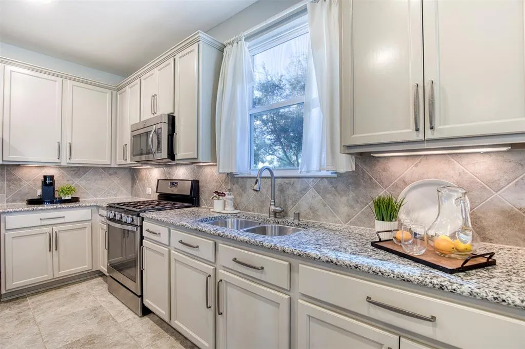 2990 Rolling River Road