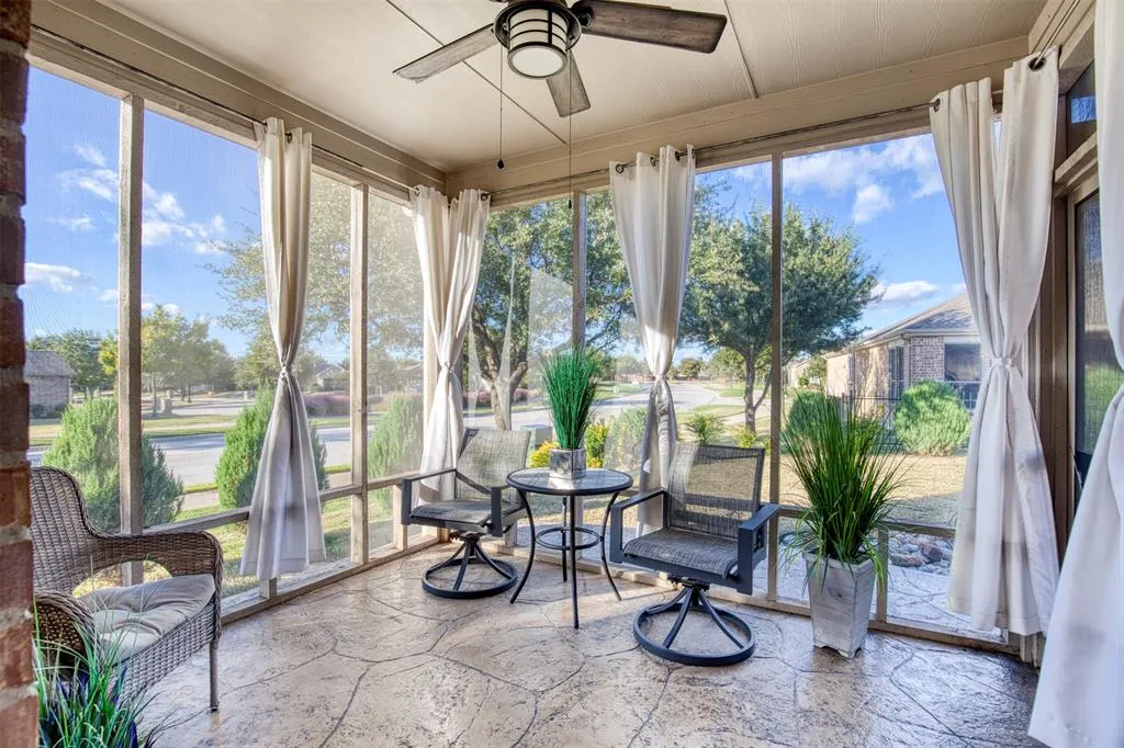 2990 Rolling River Road