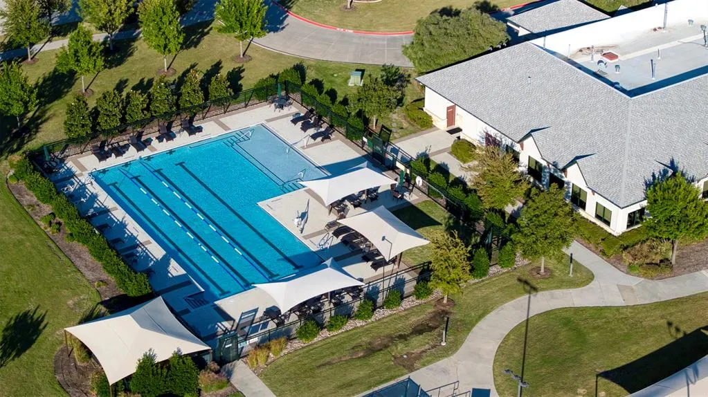 2990 Rolling River Road