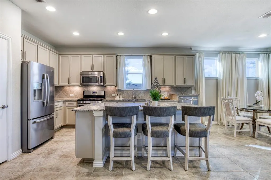 2990 Rolling River Road