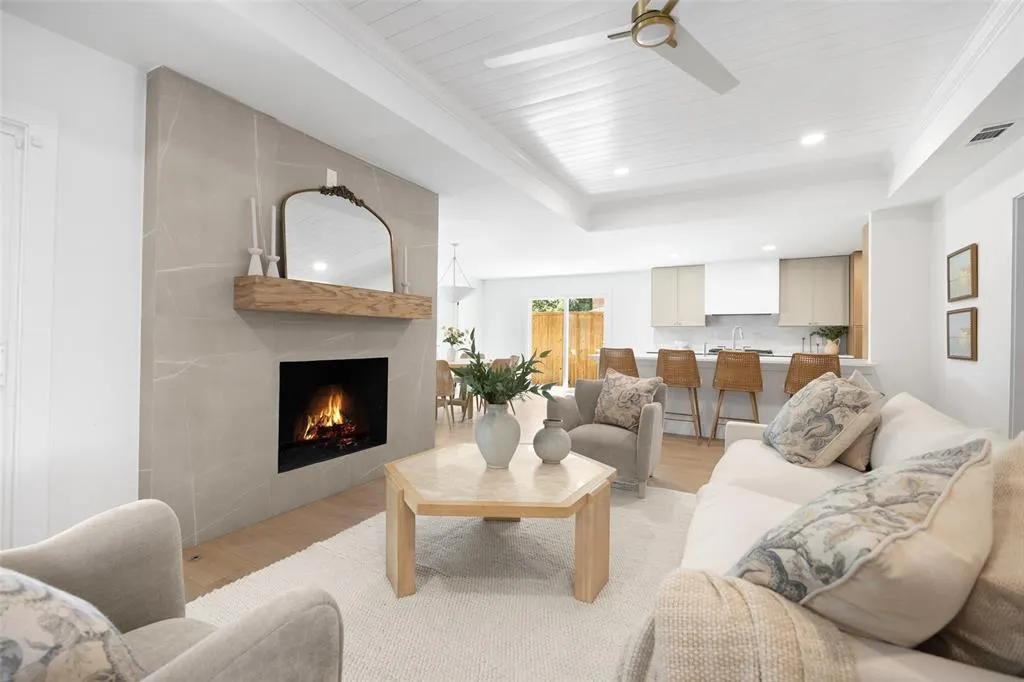 13824 Far Hills Lane