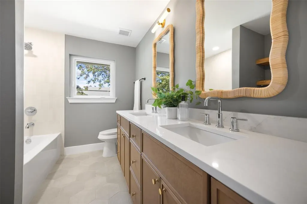 13824 Far Hills Lane