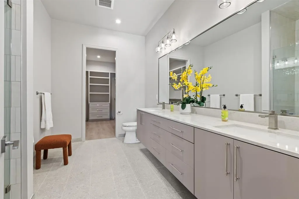 1900 S Ervay Street, #410