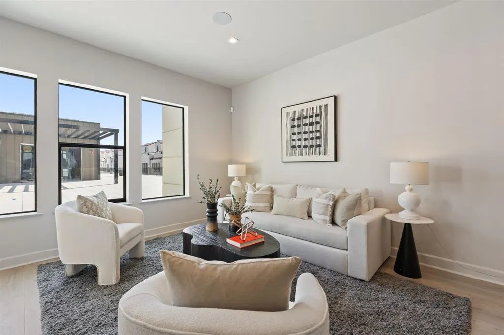 1900 S Ervay Street, #410