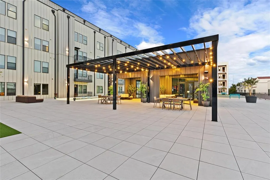 1900 S Ervay Street, #410