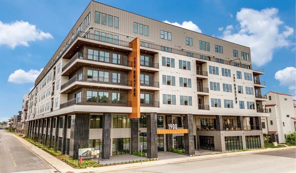 1900 S Ervay Street, #410