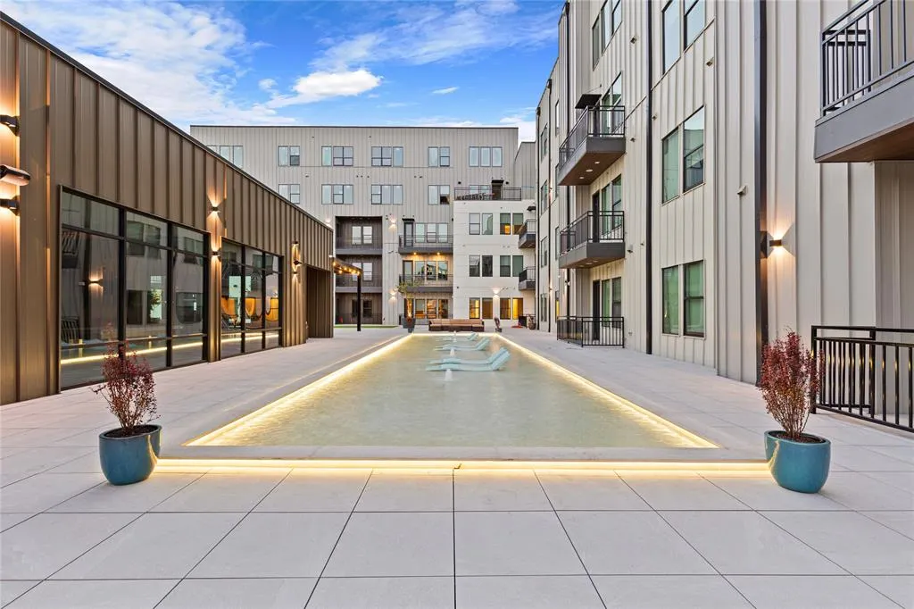 1900 S Ervay Street, #410