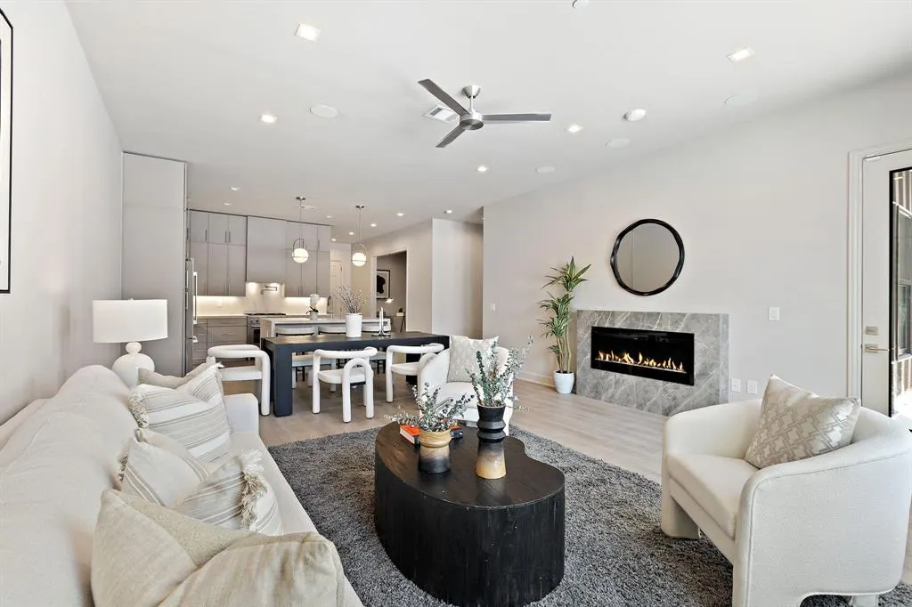 1900 S Ervay Street, #410