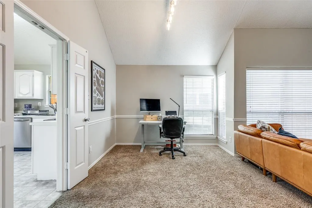 18515 Timber Oaks Drive