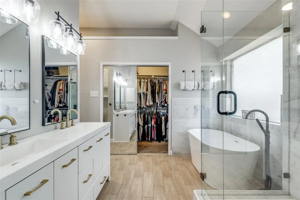 18515 Timber Oaks Drive