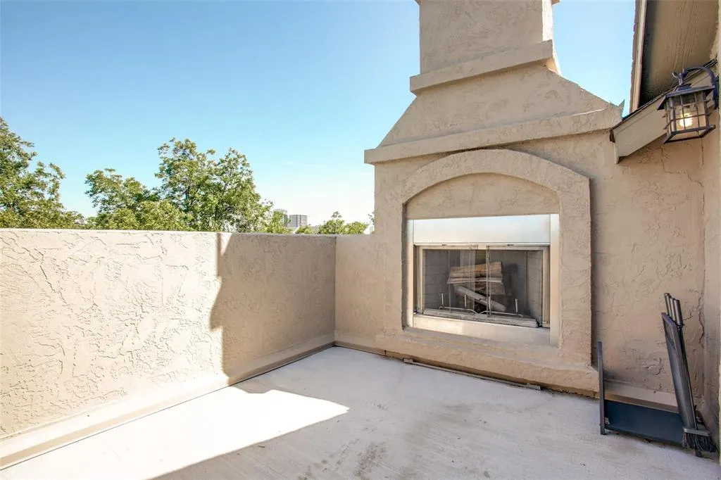 4111 Rawlins Street, #303