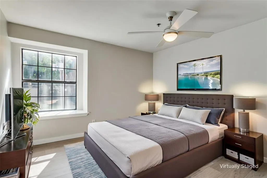 3901 Travis Street, #200