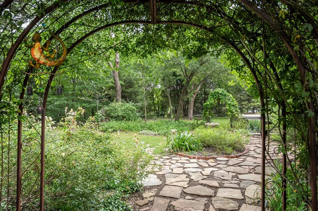 2800 Berry View Court