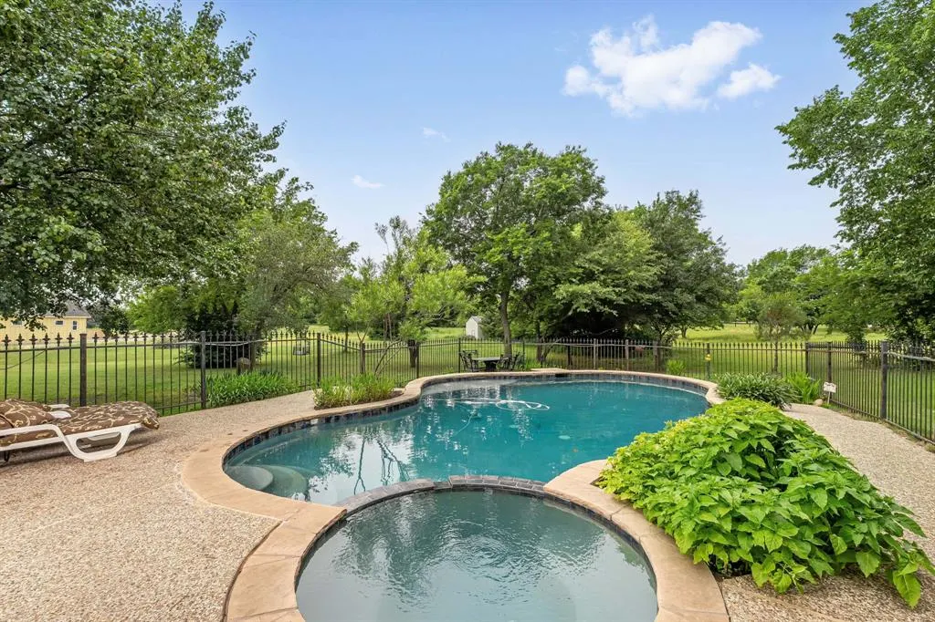 2800 Berry View Court