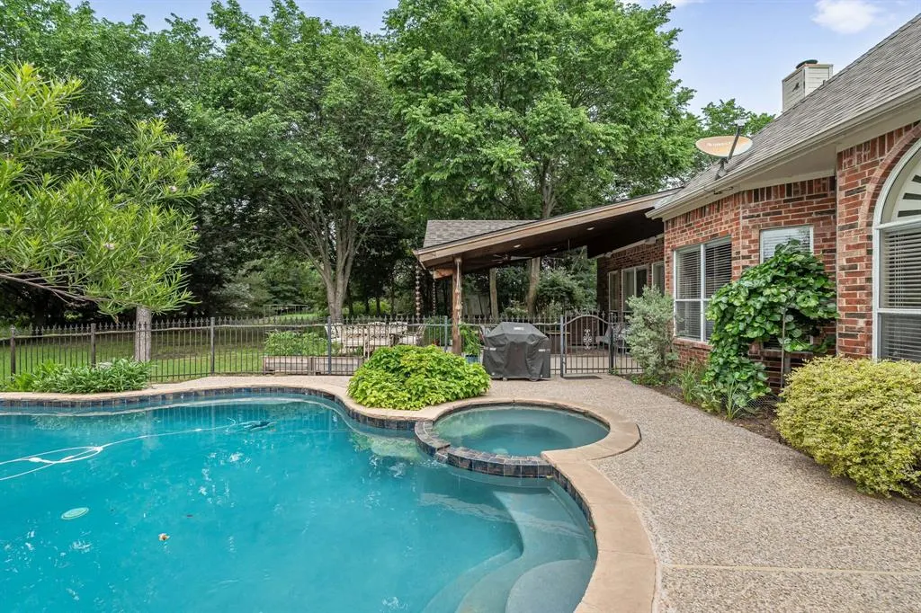 2800 Berry View Court