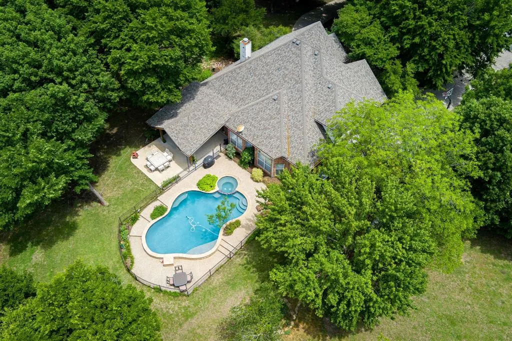 2800 Berry View Court