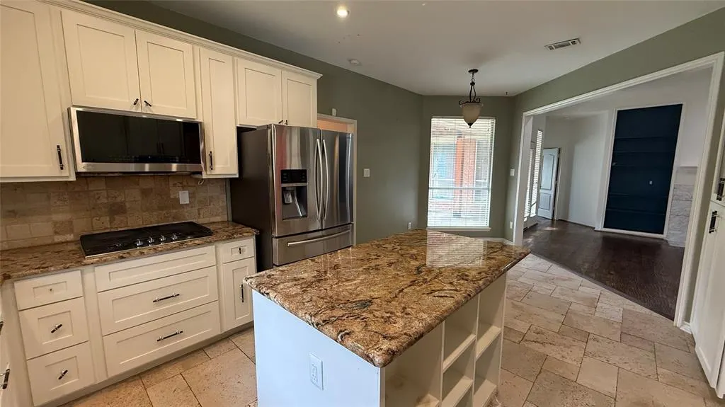 10901 Hermitage Lane