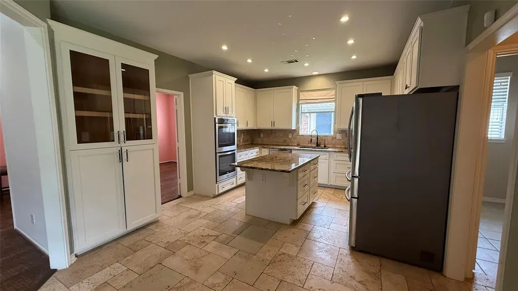 10901 Hermitage Lane