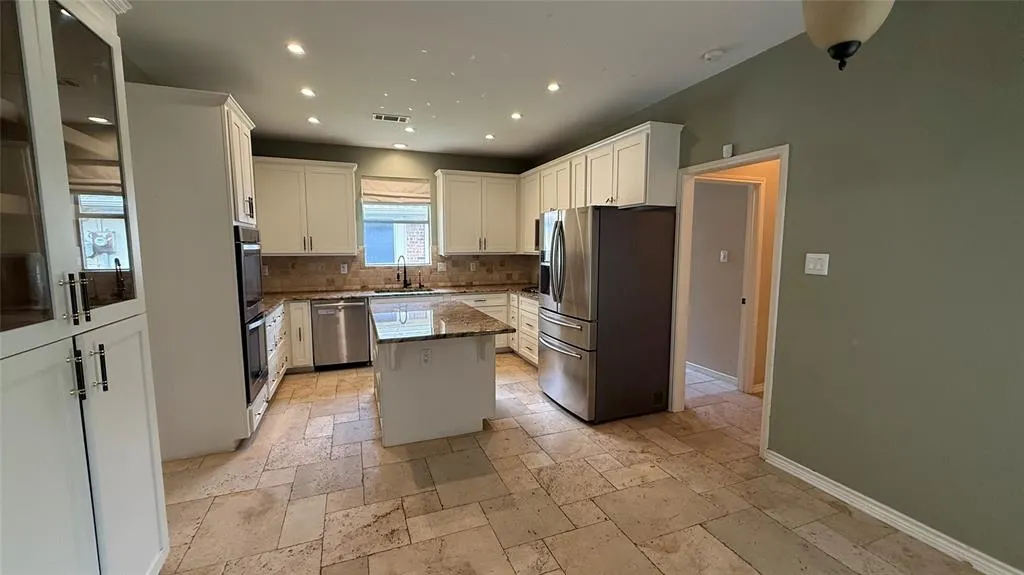 10901 Hermitage Lane