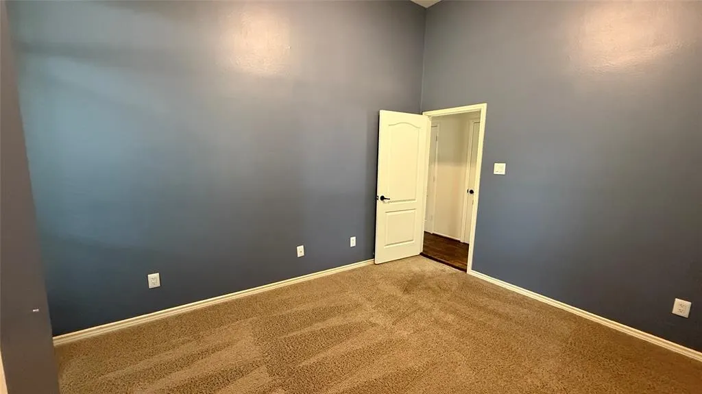 10901 Hermitage Lane