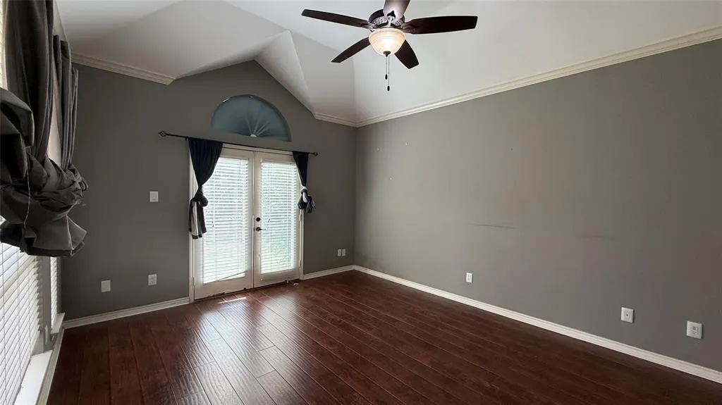 10901 Hermitage Lane