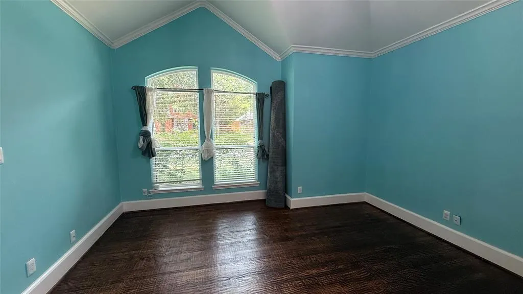 10901 Hermitage Lane